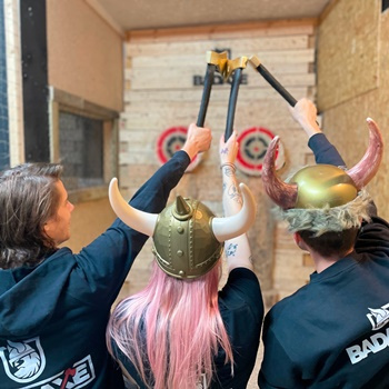 Axe Throwing 1.5 hours (2-5 people)