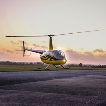 Romantyczny lot widokowy helikopterem dla dwojga nad Warszawą z filmowaniem (20 minut)